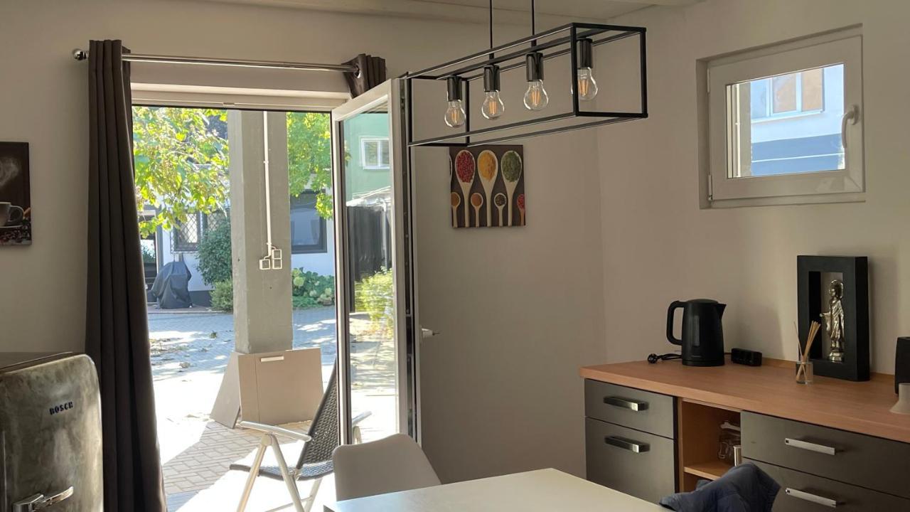 Oase Im Gruenen Hinterhof, Eg, Ruhe, Terrasse, Carport, Free Paytv, Kaffee&Tee, Fahrraeder Apartment Duisburg Ngoại thất bức ảnh
