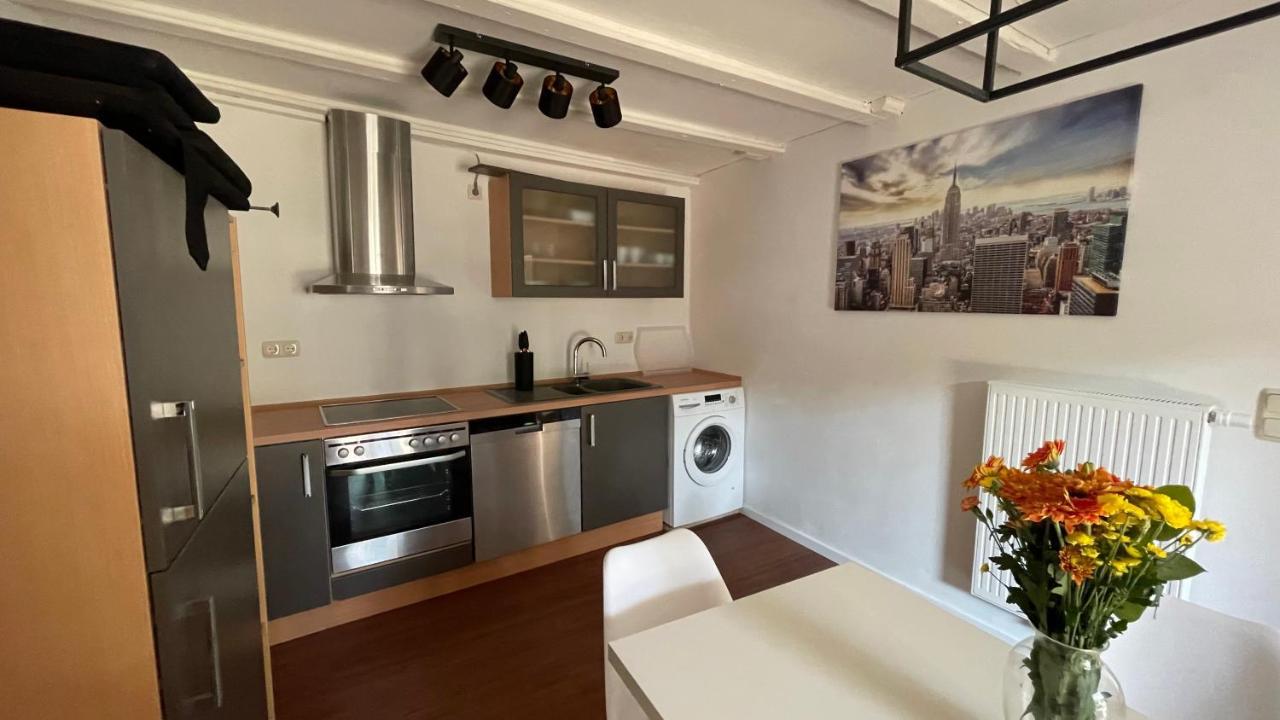 Oase Im Gruenen Hinterhof, Eg, Ruhe, Terrasse, Carport, Free Paytv, Kaffee&Tee, Fahrraeder Apartment Duisburg Ngoại thất bức ảnh
