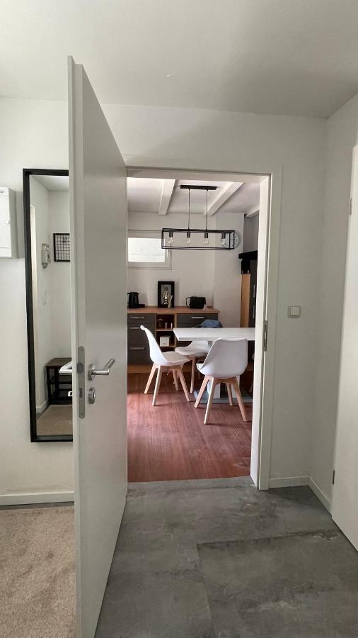Oase Im Gruenen Hinterhof, Eg, Ruhe, Terrasse, Carport, Free Paytv, Kaffee&Tee, Fahrraeder Apartment Duisburg Ngoại thất bức ảnh