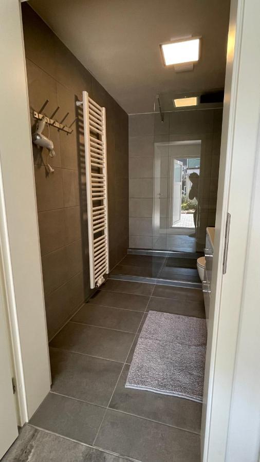 Oase Im Gruenen Hinterhof, Eg, Ruhe, Terrasse, Carport, Free Paytv, Kaffee&Tee, Fahrraeder Apartment Duisburg Ngoại thất bức ảnh