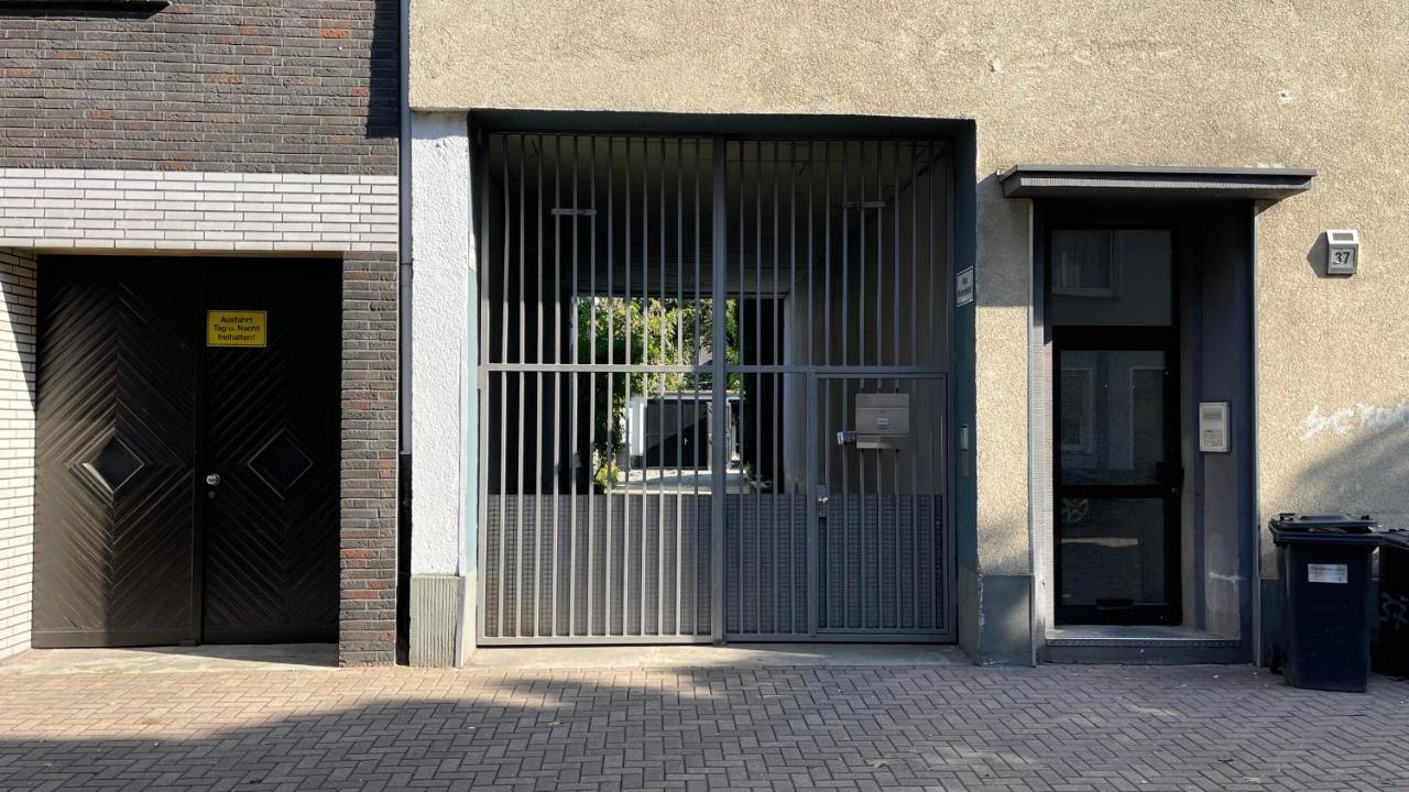 Oase Im Gruenen Hinterhof, Eg, Ruhe, Terrasse, Carport, Free Paytv, Kaffee&Tee, Fahrraeder Apartment Duisburg Ngoại thất bức ảnh