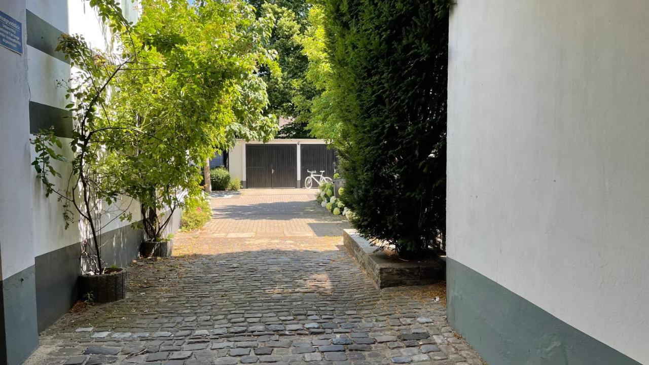 Oase Im Gruenen Hinterhof, Eg, Ruhe, Terrasse, Carport, Free Paytv, Kaffee&Tee, Fahrraeder Apartment Duisburg Ngoại thất bức ảnh
