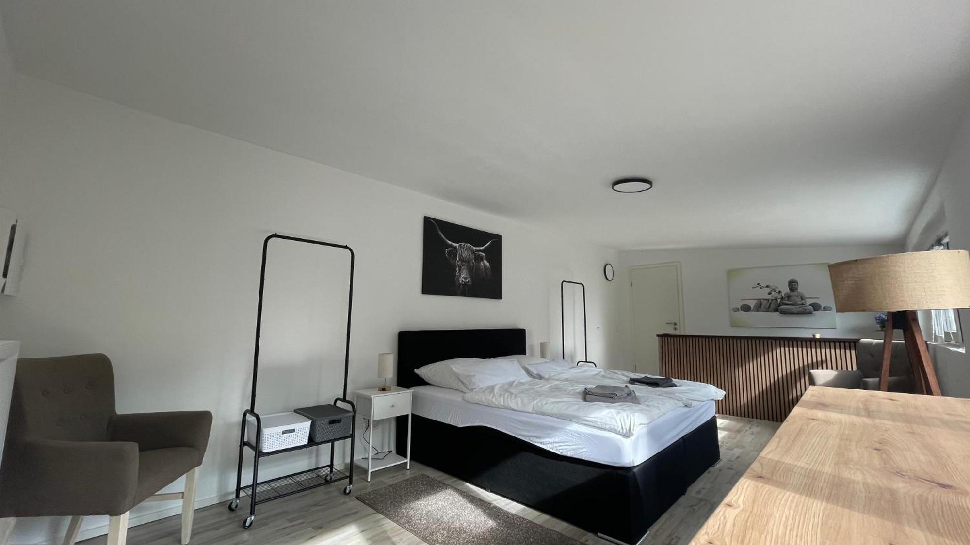 Oase Im Gruenen Hinterhof, Eg, Ruhe, Terrasse, Carport, Free Paytv, Kaffee&Tee, Fahrraeder Apartment Duisburg Ngoại thất bức ảnh