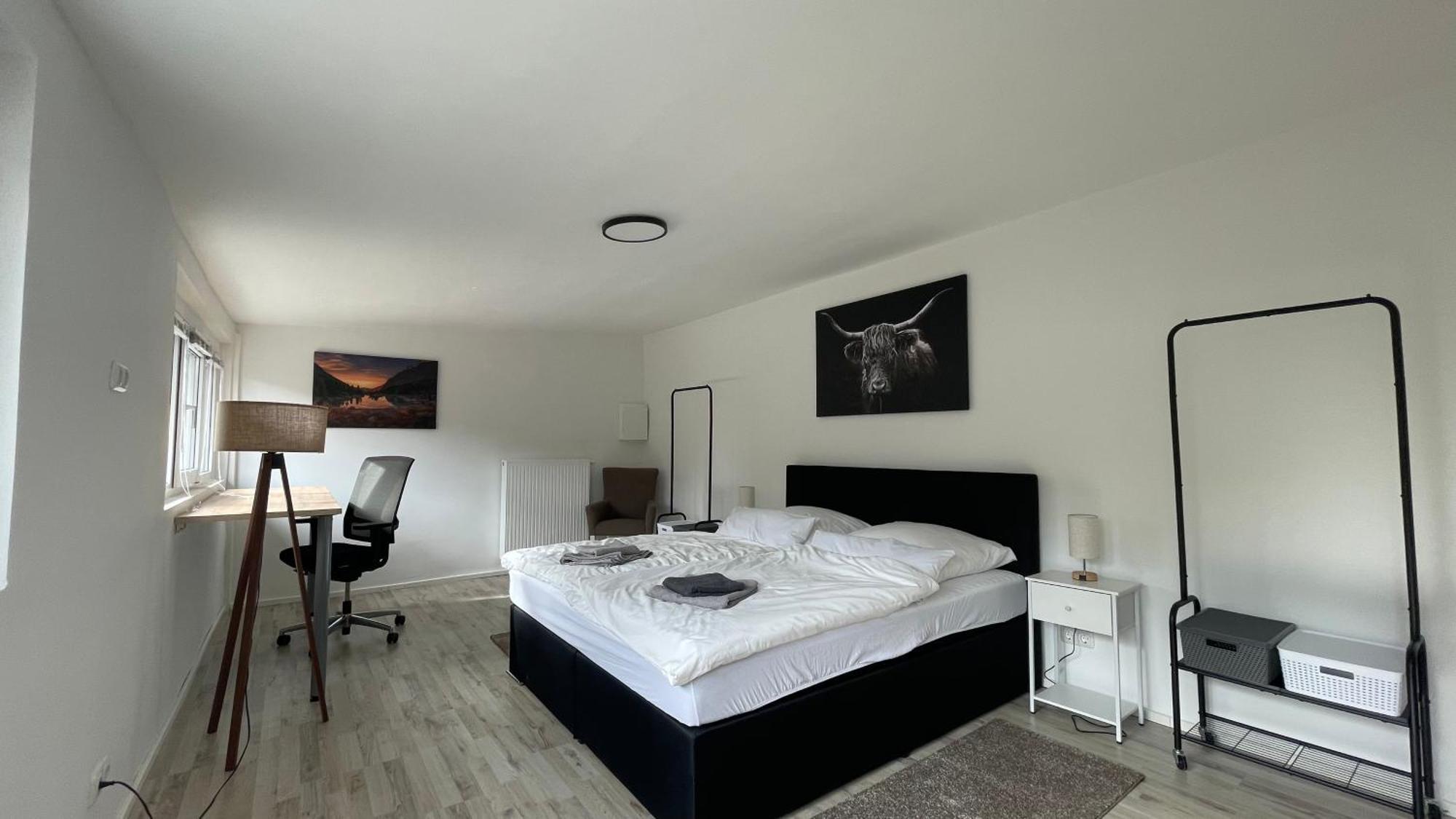 Oase Im Gruenen Hinterhof, Eg, Ruhe, Terrasse, Carport, Free Paytv, Kaffee&Tee, Fahrraeder Apartment Duisburg Ngoại thất bức ảnh