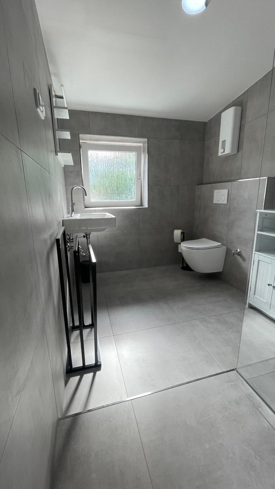 Oase Im Gruenen Hinterhof, Eg, Ruhe, Terrasse, Carport, Free Paytv, Kaffee&Tee, Fahrraeder Apartment Duisburg Ngoại thất bức ảnh
