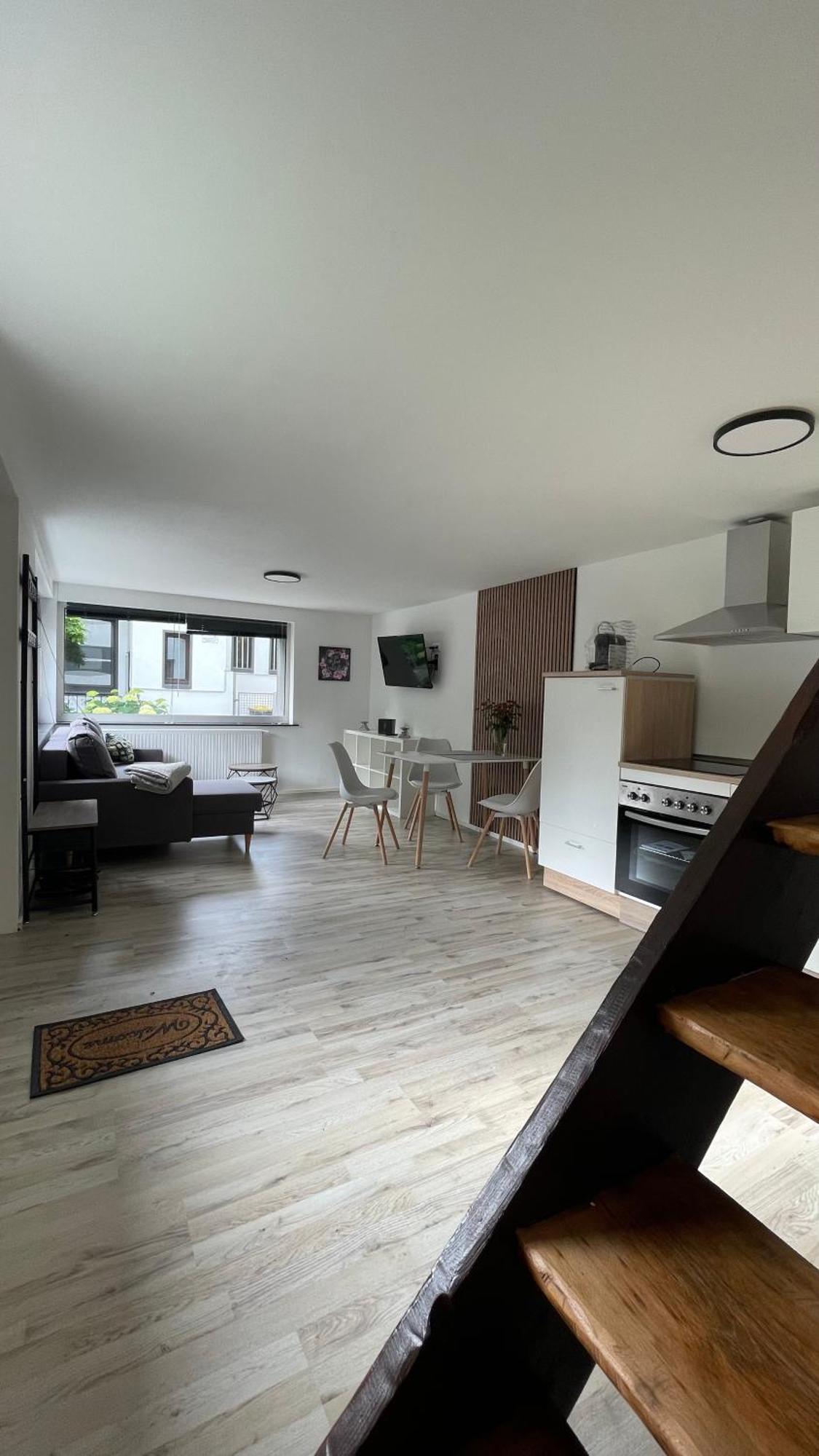 Oase Im Gruenen Hinterhof, Eg, Ruhe, Terrasse, Carport, Free Paytv, Kaffee&Tee, Fahrraeder Apartment Duisburg Ngoại thất bức ảnh