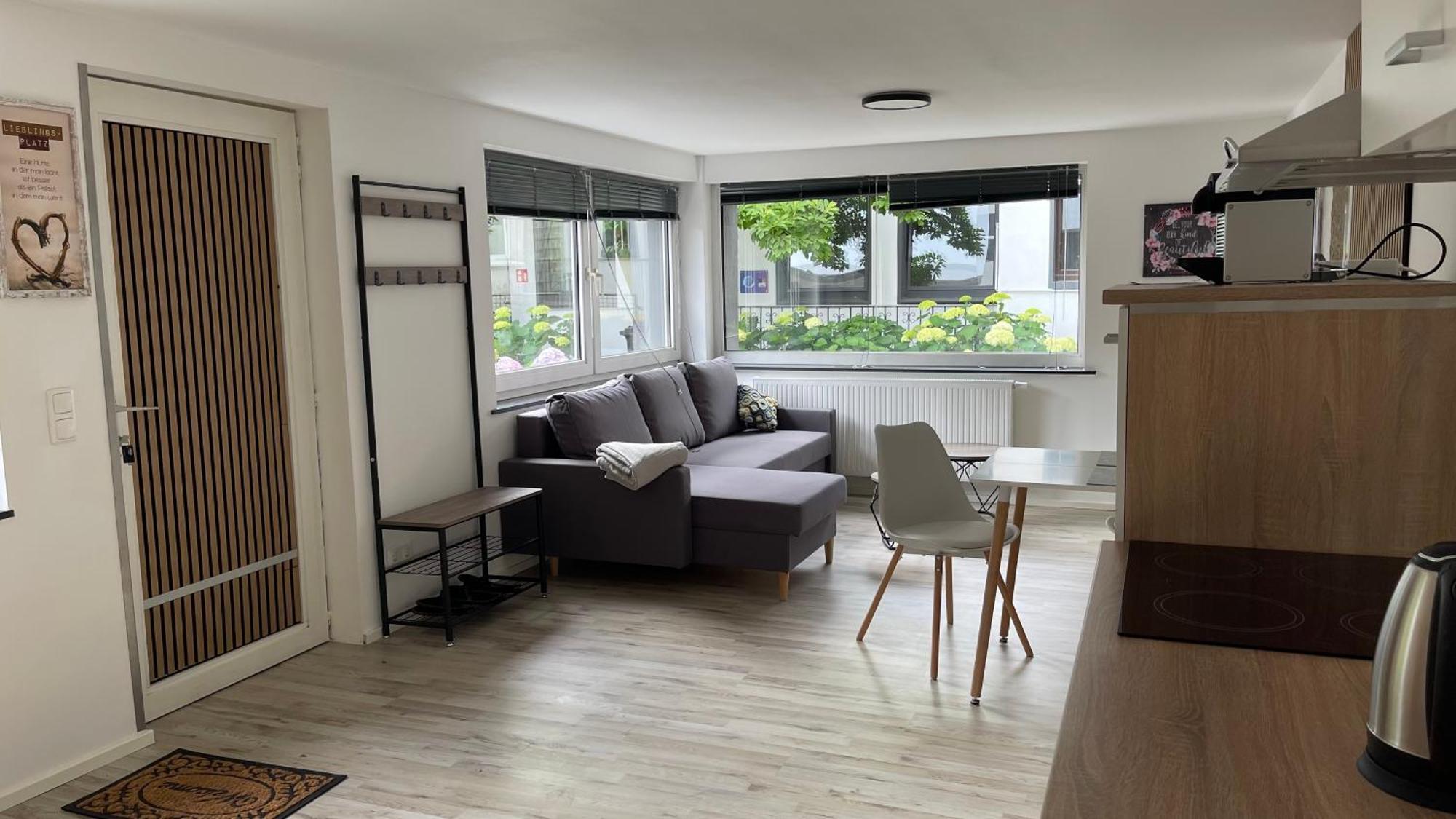 Oase Im Gruenen Hinterhof, Eg, Ruhe, Terrasse, Carport, Free Paytv, Kaffee&Tee, Fahrraeder Apartment Duisburg Ngoại thất bức ảnh
