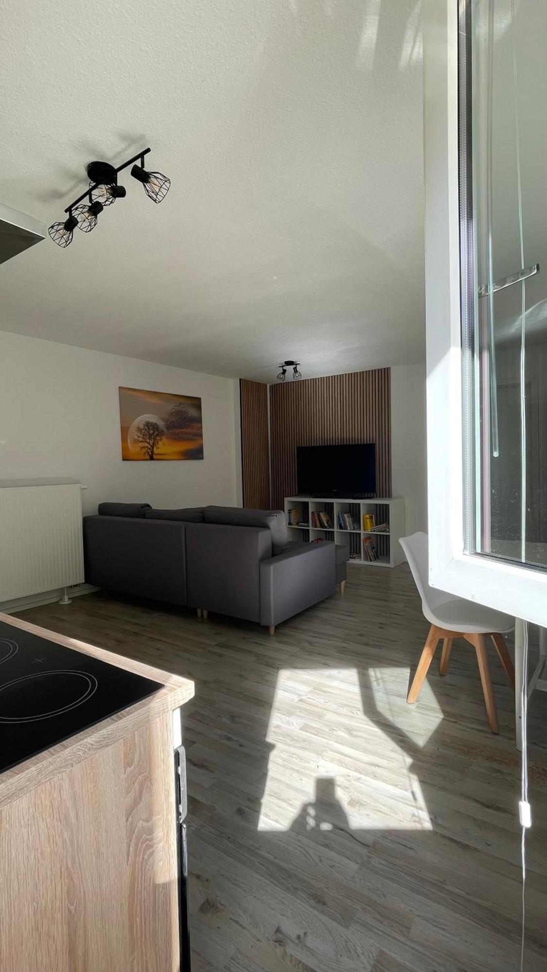 Oase Im Gruenen Hinterhof, Eg, Ruhe, Terrasse, Carport, Free Paytv, Kaffee&Tee, Fahrraeder Apartment Duisburg Ngoại thất bức ảnh