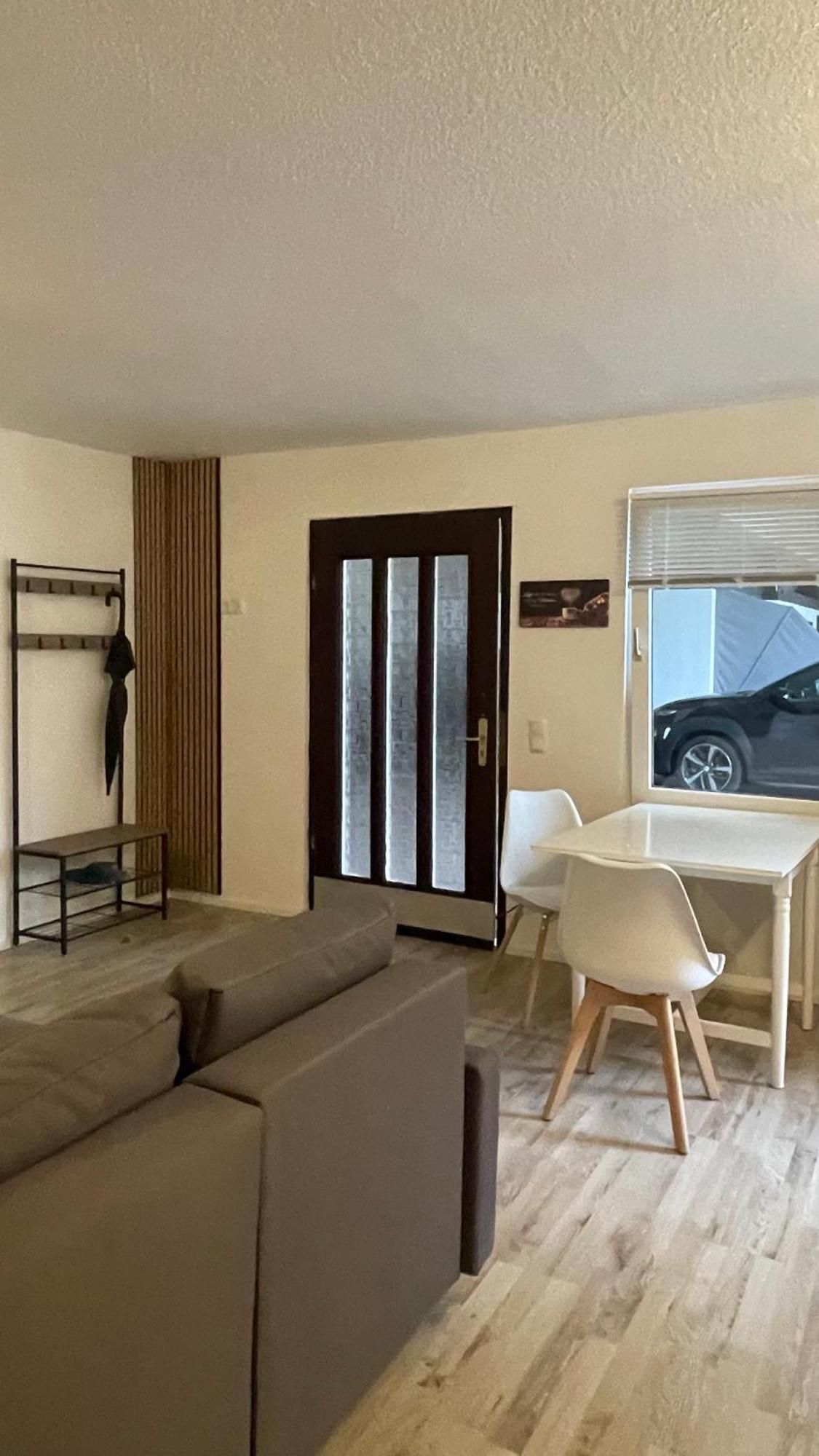 Oase Im Gruenen Hinterhof, Eg, Ruhe, Terrasse, Carport, Free Paytv, Kaffee&Tee, Fahrraeder Apartment Duisburg Ngoại thất bức ảnh